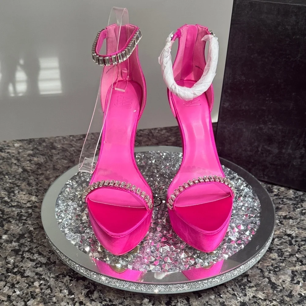 AAJ Pink Satin platform strappy Heels with Rhinestone NWT 9.5